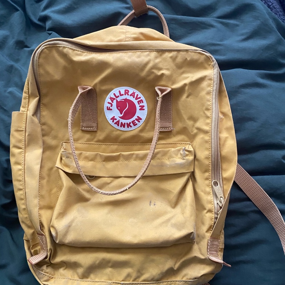 yellow fjallraven kanken backpack!